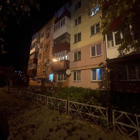 1-Комн. Квартира Целиком Интернациональная 32 С Гостиничным Сервисом Petropavlovsk Exterior photo